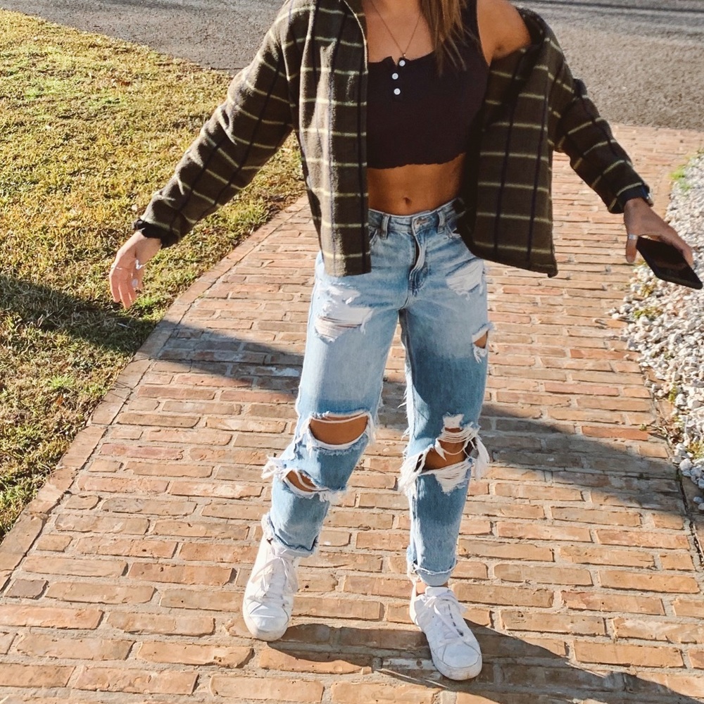 American Eagle Mom Jeans
